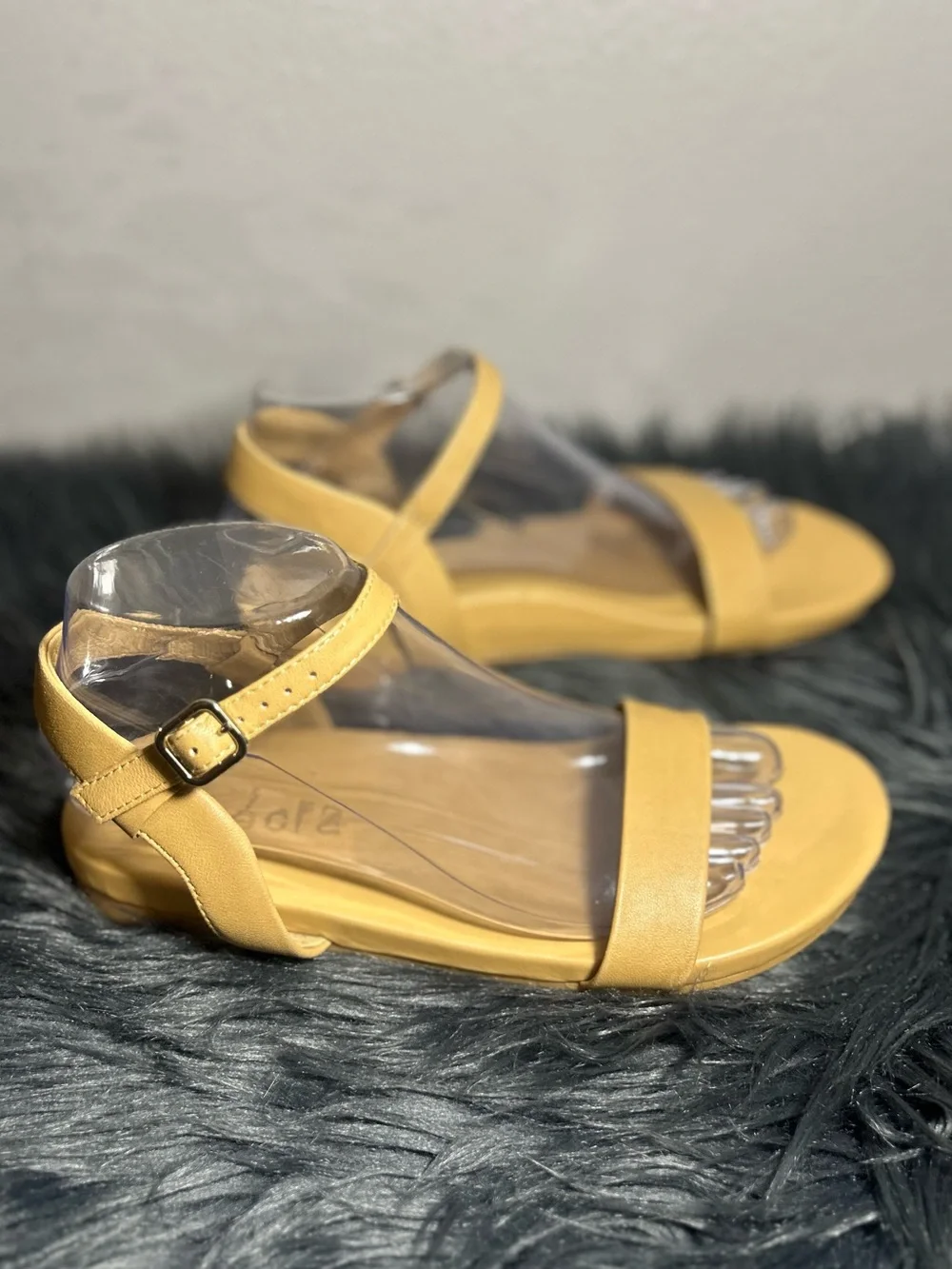 SECRA WILLOW CARAMEL TAN Ankle-Strap Flat Sandals SIZE US 8.5